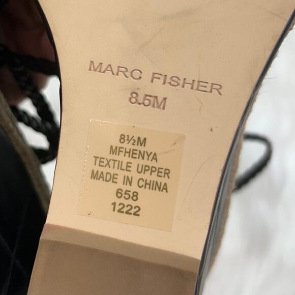 Marc Fisher Black Quilted Faux Leather Ankle Strap Platform Wedge Sandal 8.5 - Picture 7 of 7